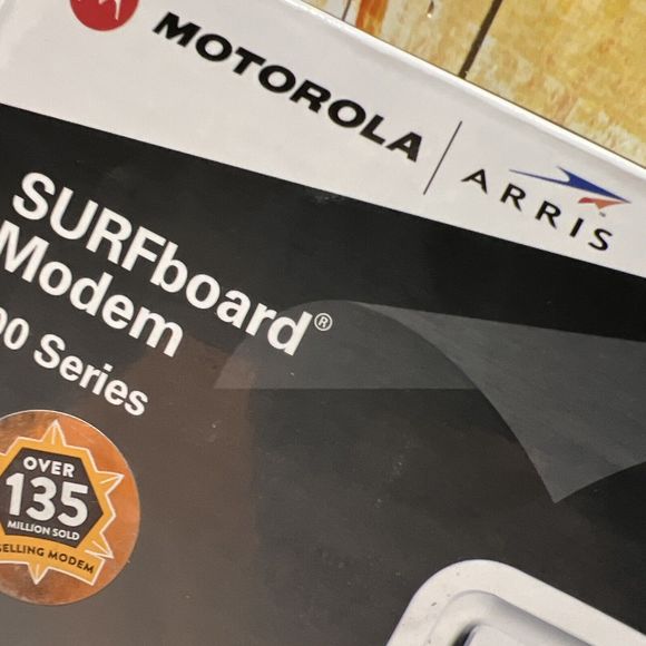 Arris SURFboard 592432-003 RB DOCSIS Modem & Cable 600 Series - Picture 3 of 6